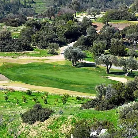 Korineum Golf & Отель