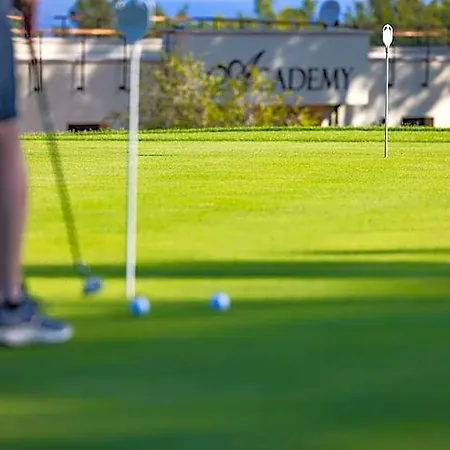 Korineum Golf & 5* Кирения